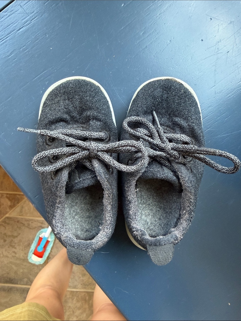 allbirds Kids Charcoal Gray Wool Lace-Up Sneakers - Picture 5 of 5
